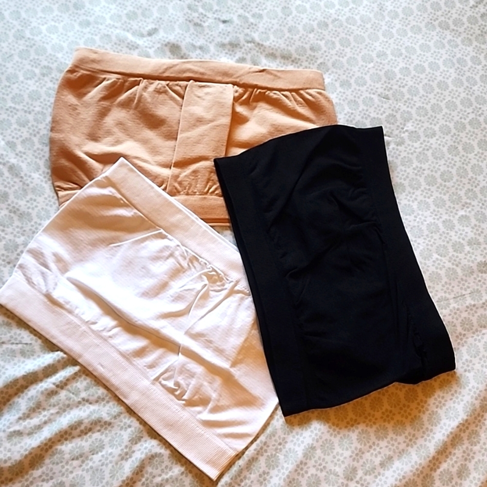 3 for 1 price..Bralette new without tag...fits sml/med 3 colors.